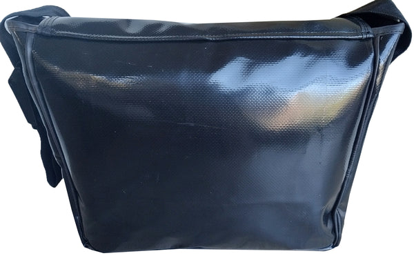 KAKRT_recycled_large_messenger_BJ6666_back