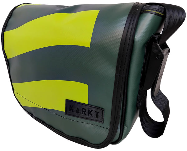 Benzo Medium Messenger BJ6969