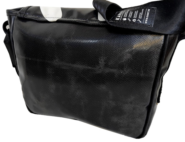 Benzo Medium Messenger BJ7171 back