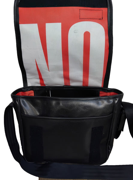 Benzo Medium Messenger BJ7171 front