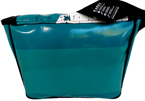 Benzo Medium Messenger BJ7676 back