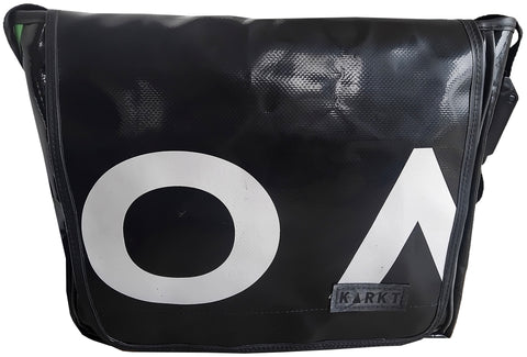 KARKT_Recycled_Large_Messenger_BJ3939