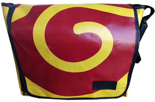 KARKT_recycled_large_messenger_bag_BJ5858