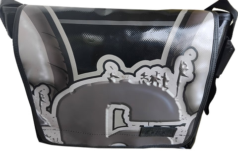 KARKT_recycled_large_messenger_bag_BJ6161